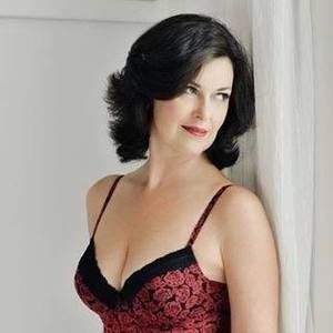 Meet your Posher, Suzanne